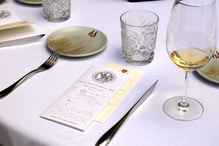 Capítulo de Verano, la Commanderie de Bordeaux presenta sus Sauternes