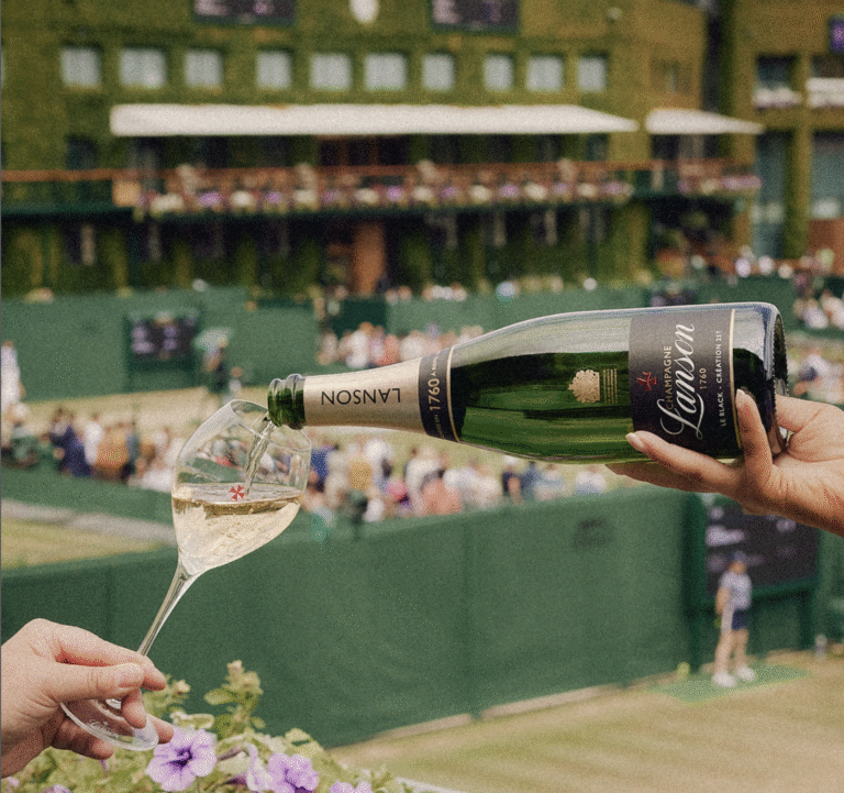 Wimbledon, burbujas y corchos voladores