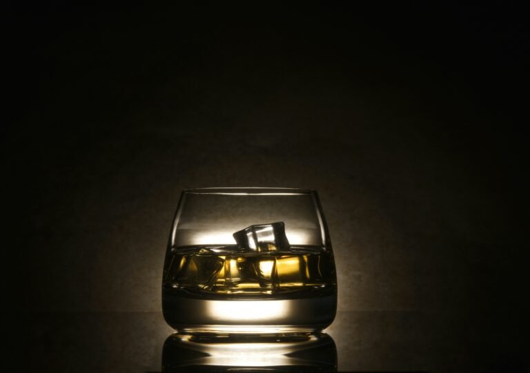 Tendencias destilados 2025, tequila que resiste, bourbon que experimenta