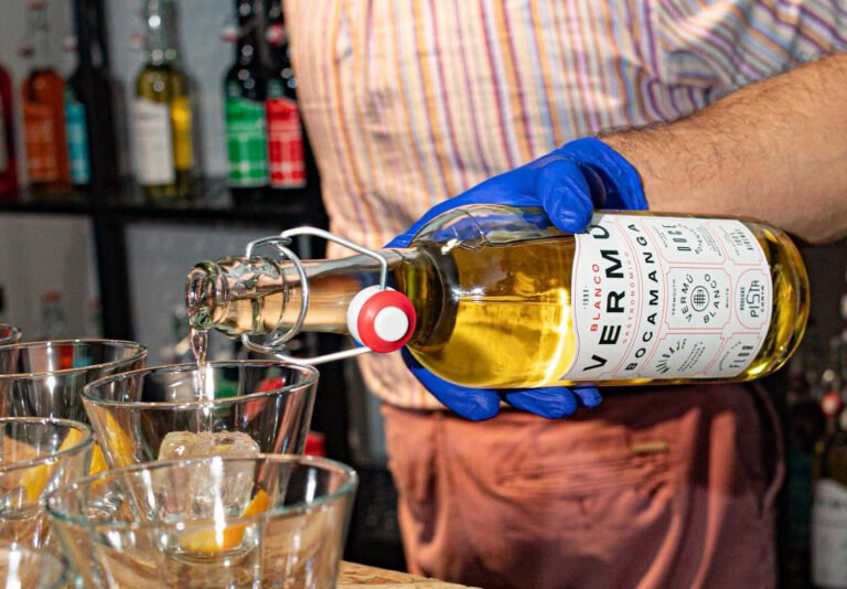 ♦♦Bocamanga, el vermut que baila chotis y brinda por Madrid, cambia su imagen